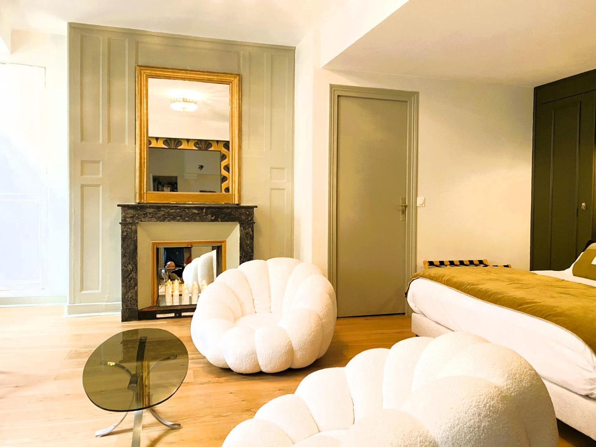 Appartement De Charme Au Coeur Du Centre Historique Tours Eksteriør bilde